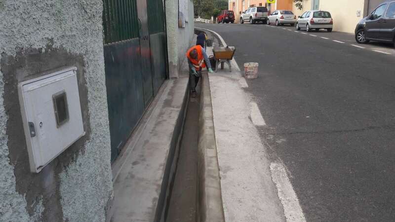 Los vecinos quieren que la rehabilitación de la acequia llegue hasta Pico de Gallo (Foto TA)